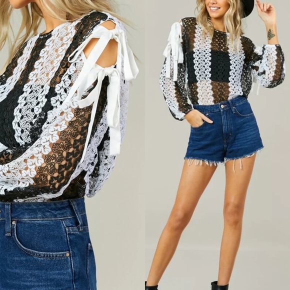 VIVA BOUTIQUE Other - 🔥VIVA | Tie Sleeves Lace Top